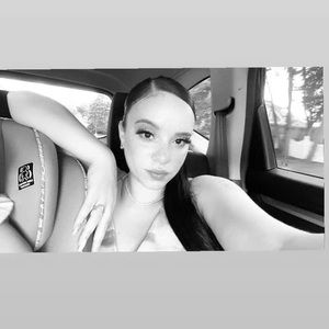 Meet your Posher, Stephanie